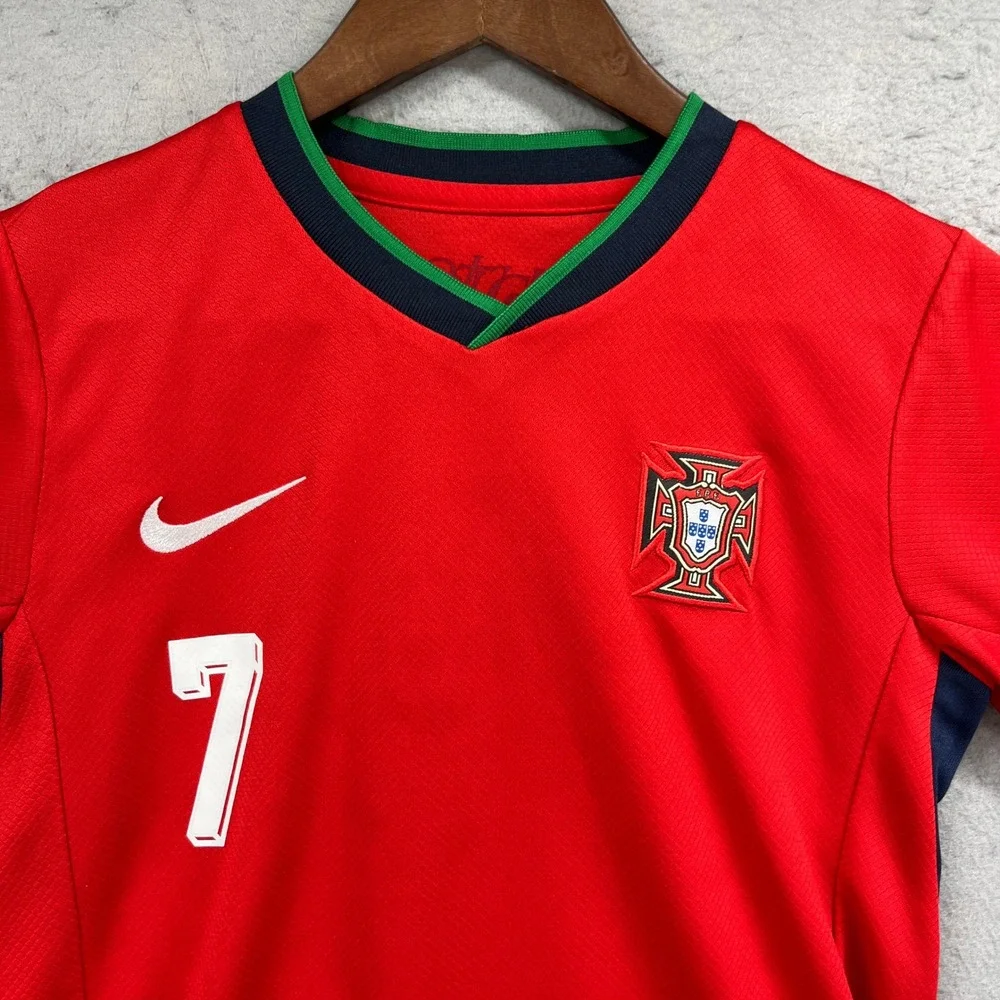 Ronaldo 7 Portugal Nike Soccer Jersey Boys Small Red Football Shirt Sportswear